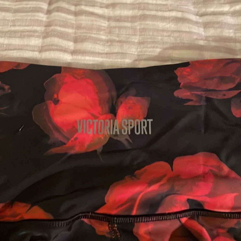 Victoria Sport- Roses🌹 - Picture 3 of 4